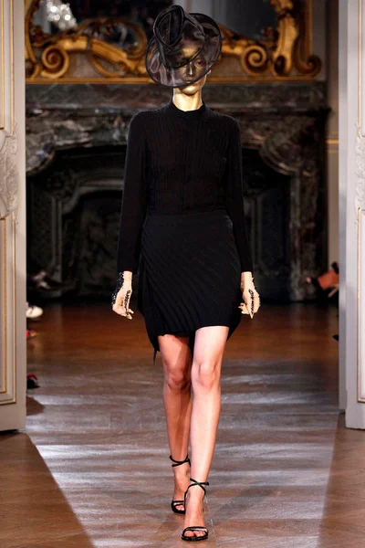 Look 8